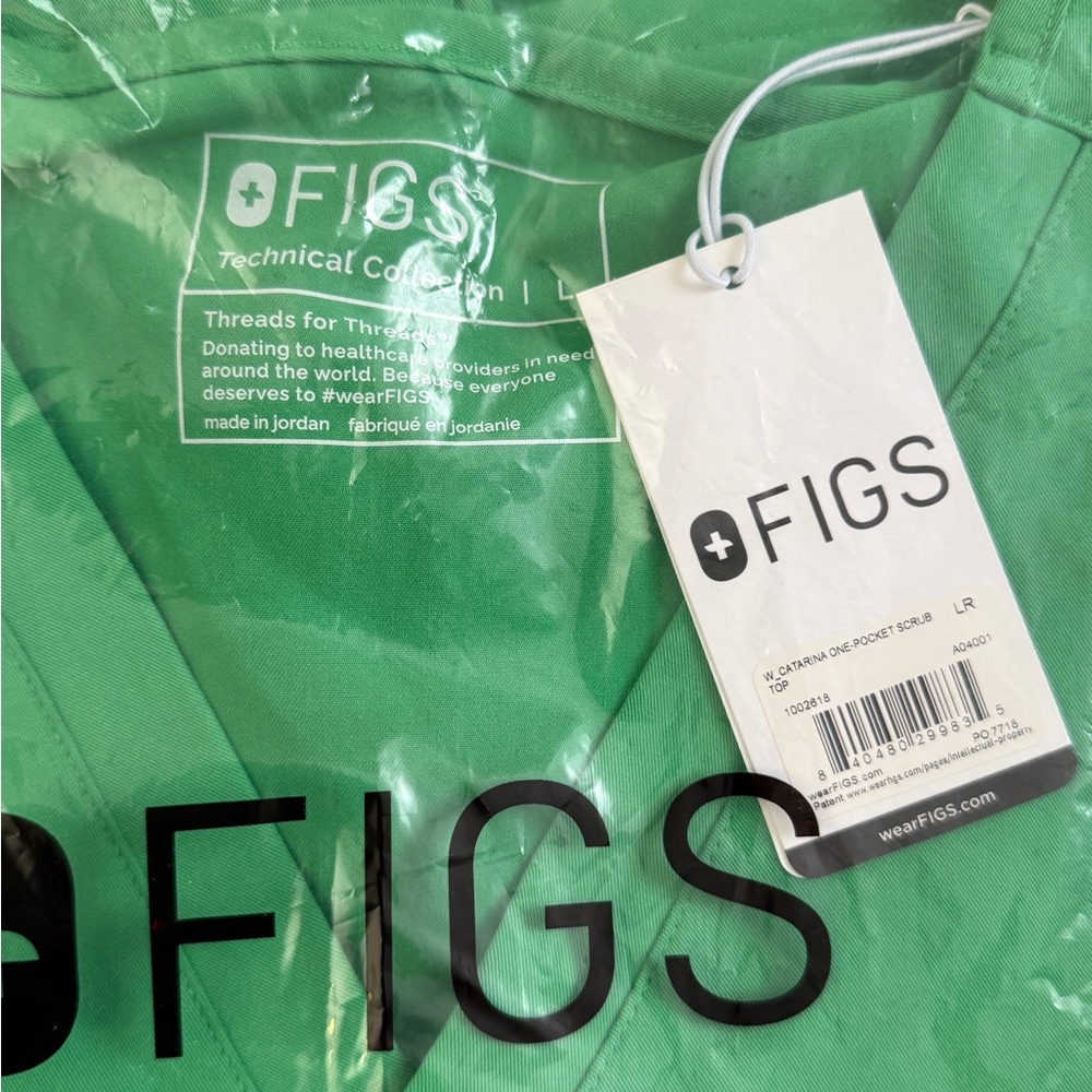 Figs Scrub Set in Emerald Green - Picture 2 of 4